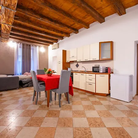 Palace Mazzini Center Apartament