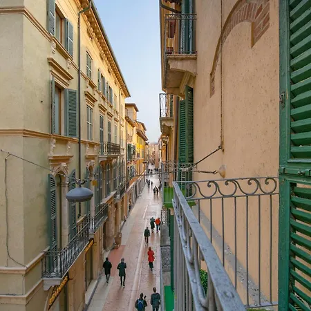 Palace Mazzini Center Werona