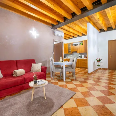 Palace Mazzini Center Lejlighed